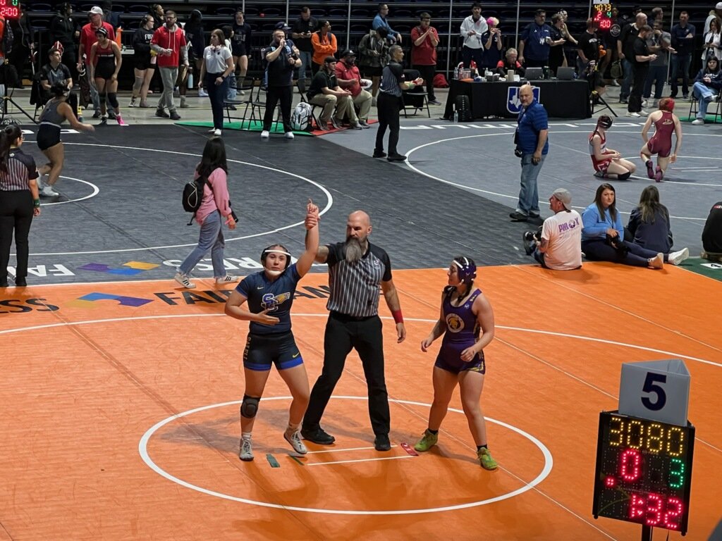They say Just Do It... so Rubie Chavez did! <a href="/Nike/">Nike</a> Moving on to quarterfinals! <a href="/Rubie77777/">Rubie Chavez</a> <a href="/SanElizarioISD/">San Elizario ISD</a>
youtu.be/cneVb50lVxU