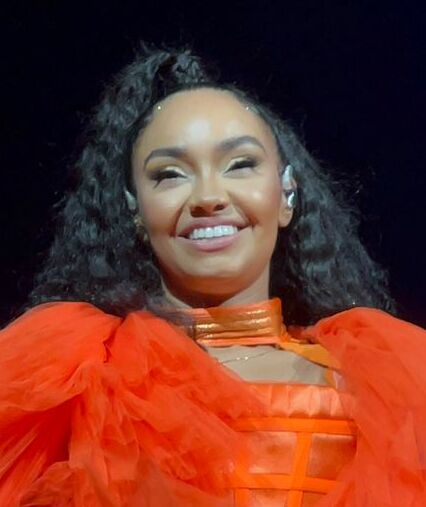 StickyNoteyyyy's tweet photo. Reminder how problematic her bandmate Leigh Anne Pinnock was (a VERY important thread 🧵) 

THE RE-UP https://t.co/o8Et6lNAZ7