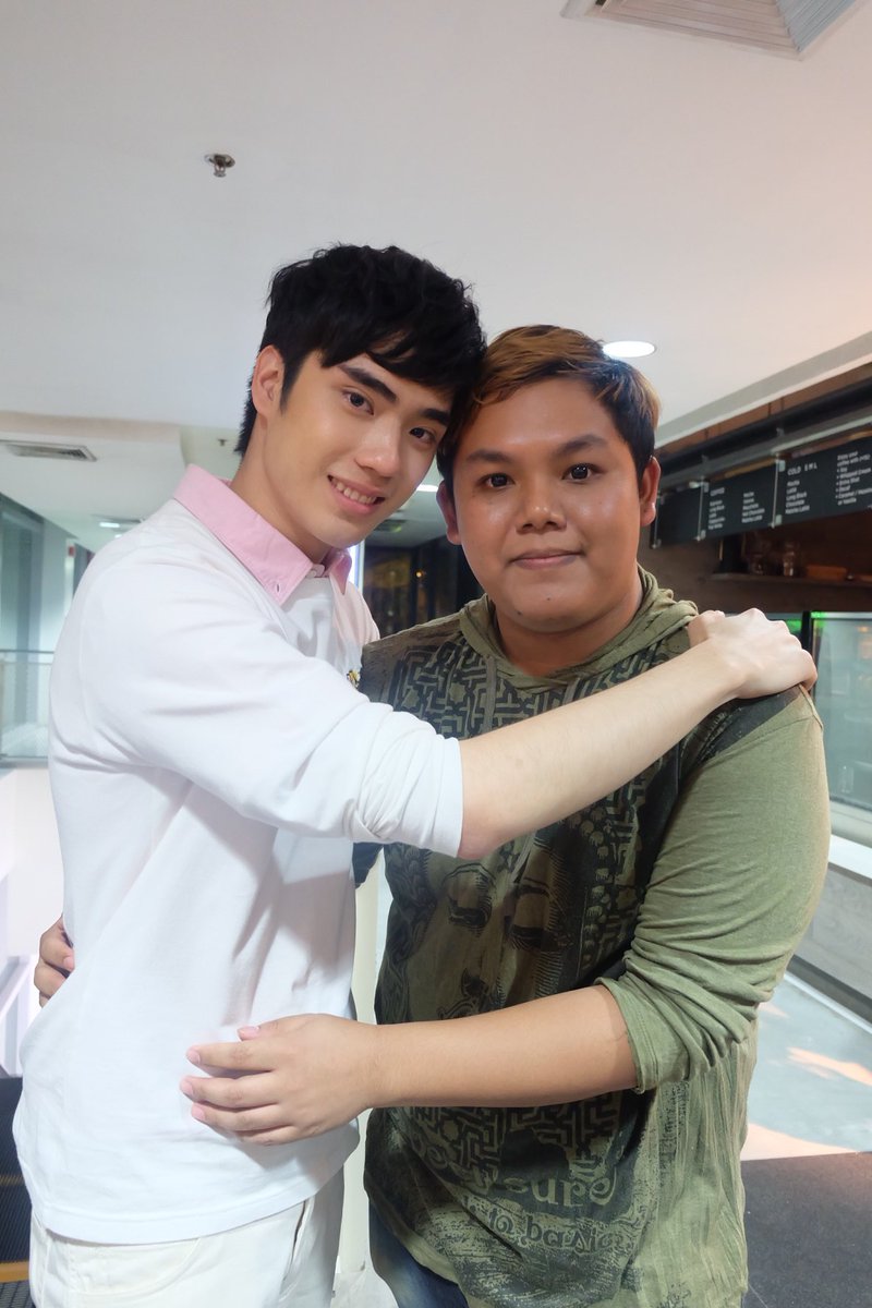 9ปี ผ่านไปเร็วจัง อะไรหลายๆอย่างมีการเปลี่ยนแปลง แต่ฉันยังซัพพอร์ทคุณจากตรงนี้เสมอนะ