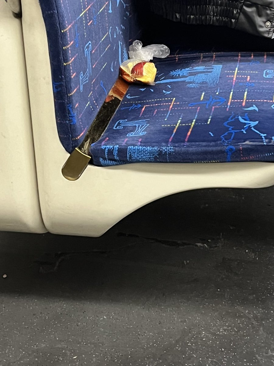 Biri diyetini metroda bırakmış