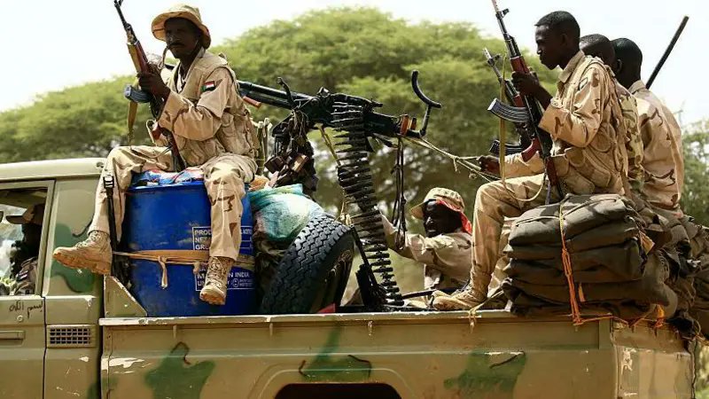 قتلى وجرحى في هجوم بمسيرة للدعم السريع على بلدة قرب كادوقلي

سقط قتلى وجرحى، الجمعة، جراء غارات نفذتها مسيرات تابعة لقوات الدعم السريع على منطقة الكُرقل الرابطة بين مدينتي الدلنج وكادوقلي بولاية جنوب كردفان.

لقراءة المزيد من تفاصيل الخبر يمكنك الضغط على الرابط أدناه: