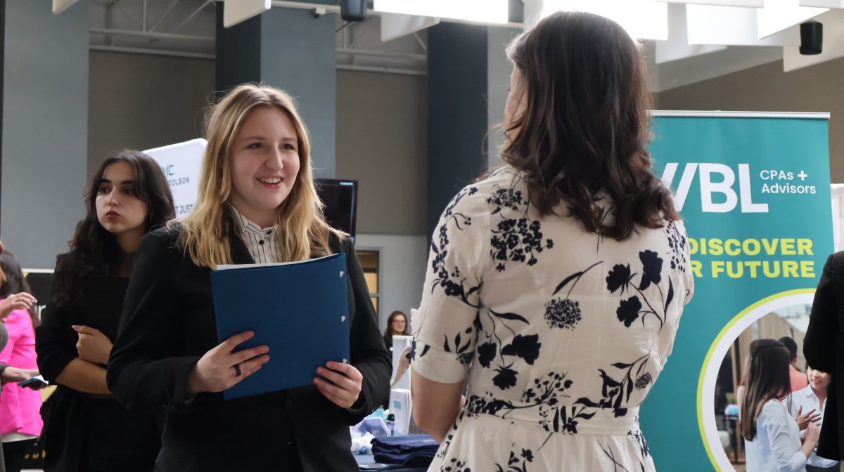 200+ KSU students showed up big at Meet the Firms! Thank you to our partners, @ksumacc, @ksumba, the KSU Internal Audit Center, @ksu_bap, and @ksudcpd for supporting our future accountants and helping create meaningful opportunities.

#KSUSOA #MeettheFirms