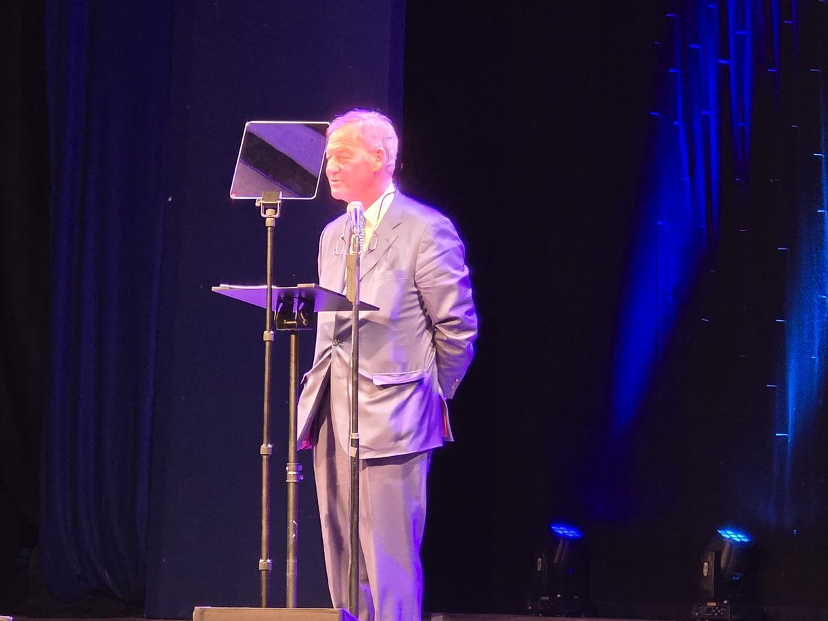 StandUnitedGB's tweet image. Rupert Lowe received a standing ovation when announcing Restore Britain as a national political party.

@RestoreBritain_ @RupertLowe10