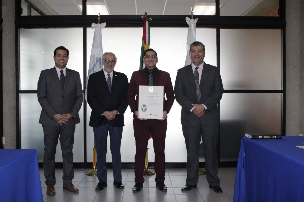 En Ceremonia de Titulación, el Rector de la Universidad Latina de México, Lic. Carlos Lemus Muñoz Ledo, hace entrega de Título de la Licenciatura en Cirujano Dentista a

L.C.D. Néstor Andrés Guzmán Hernández

¡Muchas Felicidades y enhorabuena!