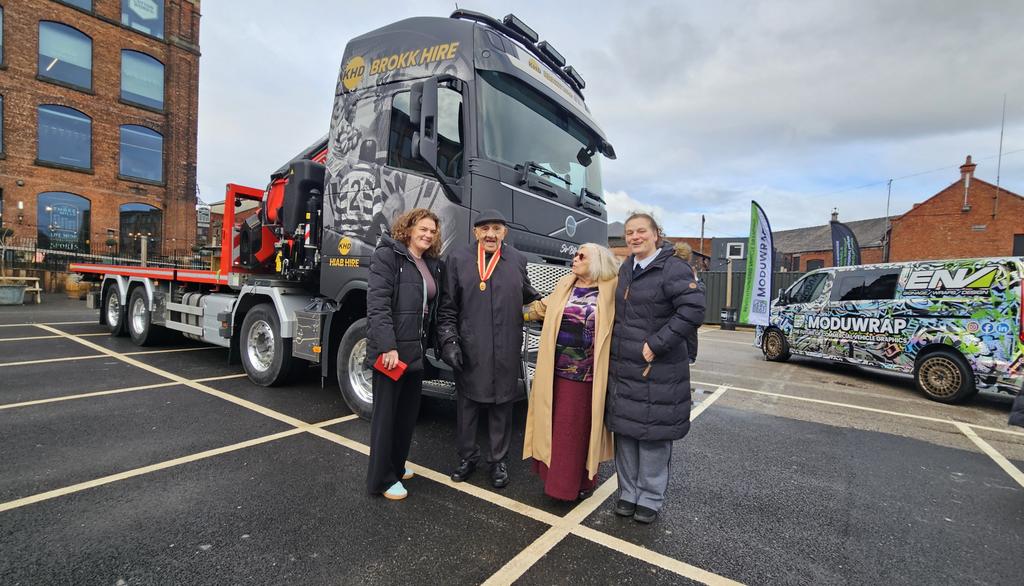 Claire Hannah tweet media