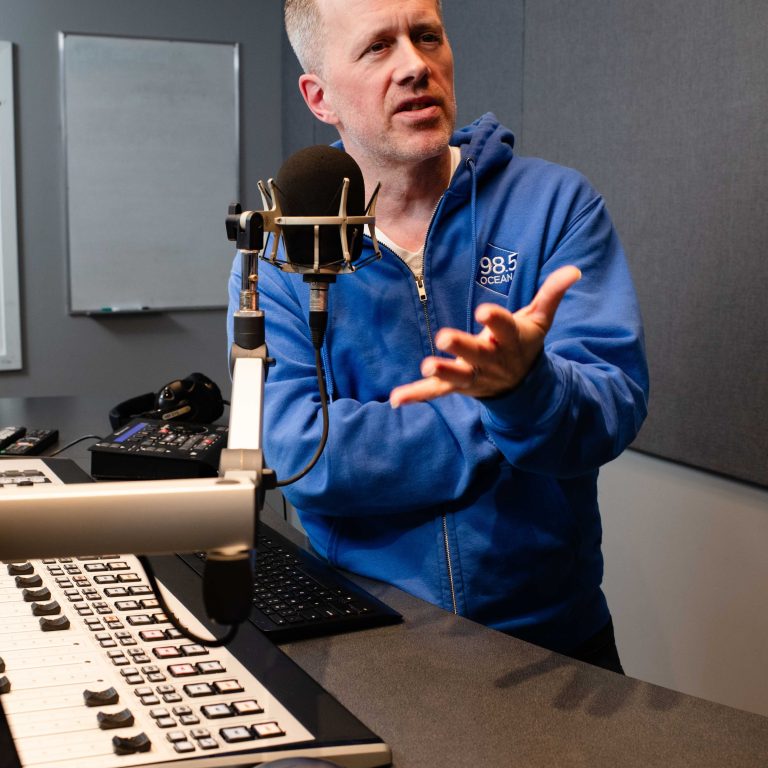 OCEAN 98.5 tweet media