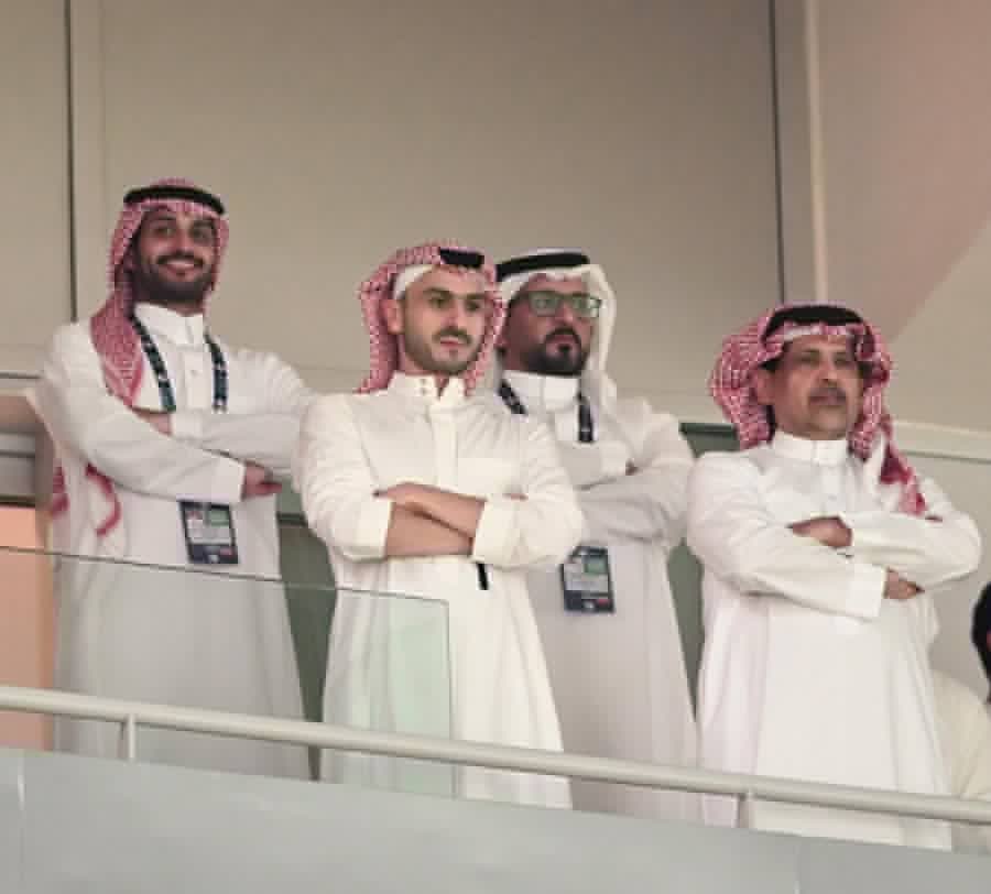 أتذكر بعض مناديب الإدارة السابقة ذكر أن فيه مصالحه مع الأهلاويه 
تبناها مسيري الإدارة السابقة
"خذ هالتغريدة و بالعافية عليك"