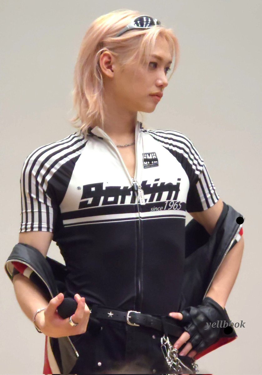 nunca vi alguem servir tanta androgenia e bissexualismo quanto o lee felix