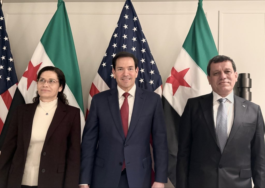 عقدنا اليوم اجتماعاً مثمراً للغاية مع وزير الخارجية الأمريكي ماركو روبيو <a href="/SecRubio/">Secretary Marco Rubio</a> ووزير الخارجية السوري أسعد الشيباني، لبحث التقدّم المُحرز في تنفيذ اتفاقية الاندماج.
نُعرب عن امتناننا للولايات المتحدة الأمريكية على دورها في تسهيل هذا الاتفاق ودعم مساره، كما نقدّر الجهود