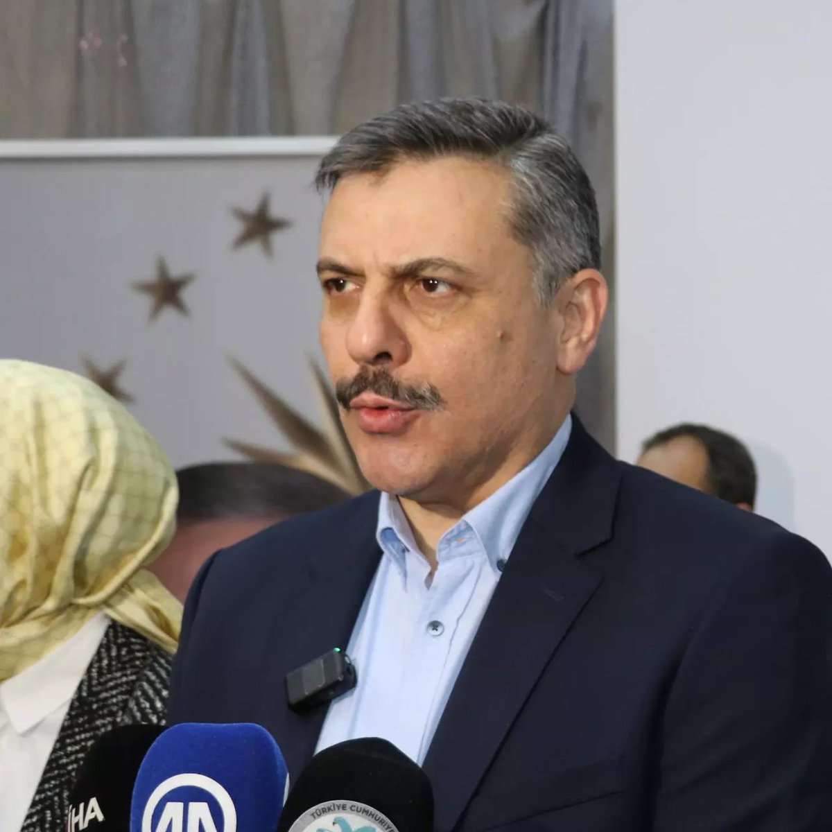 💥 Gazeteci Erdem Atay: "Mustafa Kemal ve arkadaşlarının Samsun’a çıktıktan sonra Erzurum, Amasya ve Sivas kongrelerini hepimiz biliyoruz.

İşte Erzurum’daki tarihi kongrenin yapıldığı Erzurum Kongre Binası için 'ağır hasarlı' raporu verilmişti.

Mustafa Çiftçi ne dedi biliyor