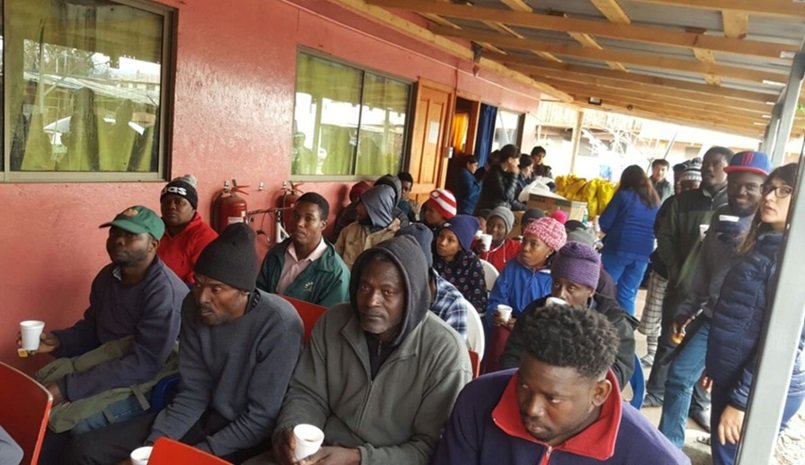 Importando pobreza: 533.000 inmigrantes utilizan Fonasa pero no cotizan gamba.cl/2026/01/inmigr…