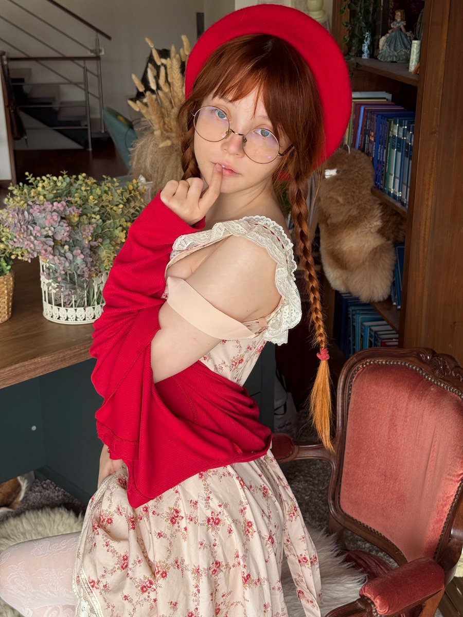 Do I look pretty here?