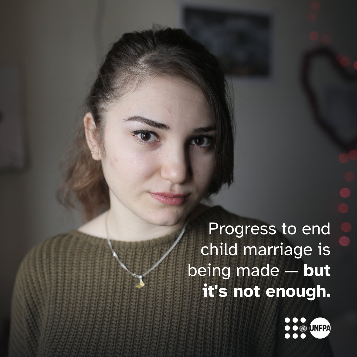 UNFPA's tweet image. 👍🏾 Good news: Global child marriage rates are falling.

👎🏾 The troubling news: Efforts must accelerate, or progress won't keep pace with population growth. We can’t slow down now.

Ahead of #ValentinesDay, see how @UNFPA is working to #EndChildMarriage: unf.pa/childmarriage