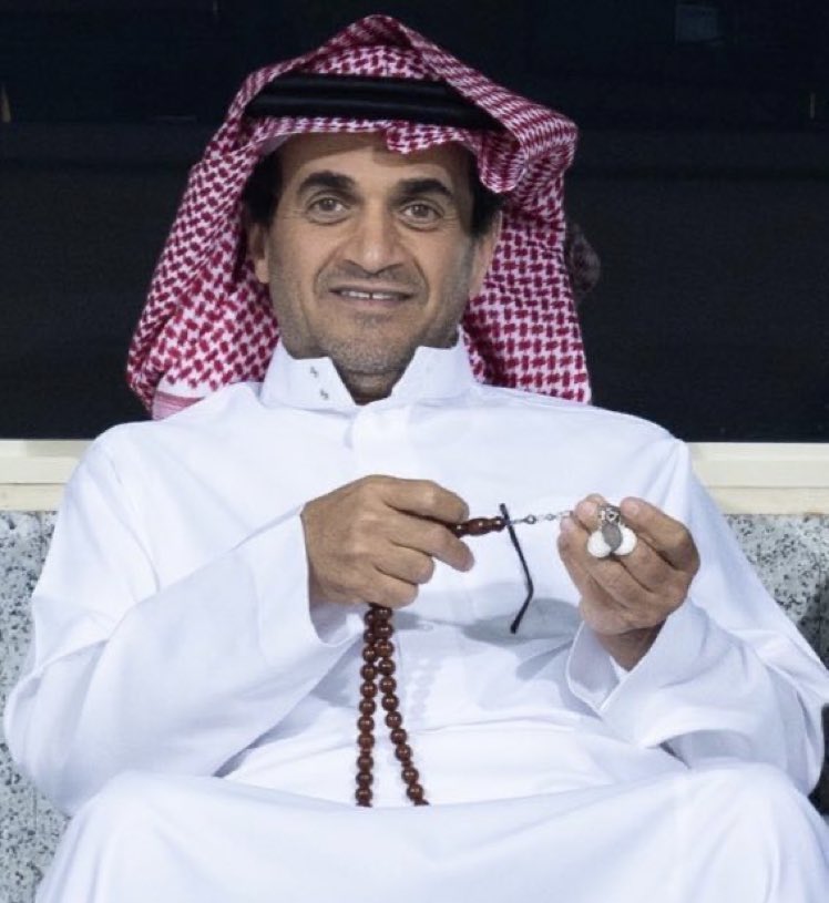 من حق بطل يلو أن يفرح،
ففي النهاية فاز في مباراة
كانت كفّتها غير متكافئة، وهذا أقصى ما لديه.

لكن ذلك لن يمحو تاريخًا مليئًا بالفضائح والعار،
كان نادي الشباب سببًا فيه