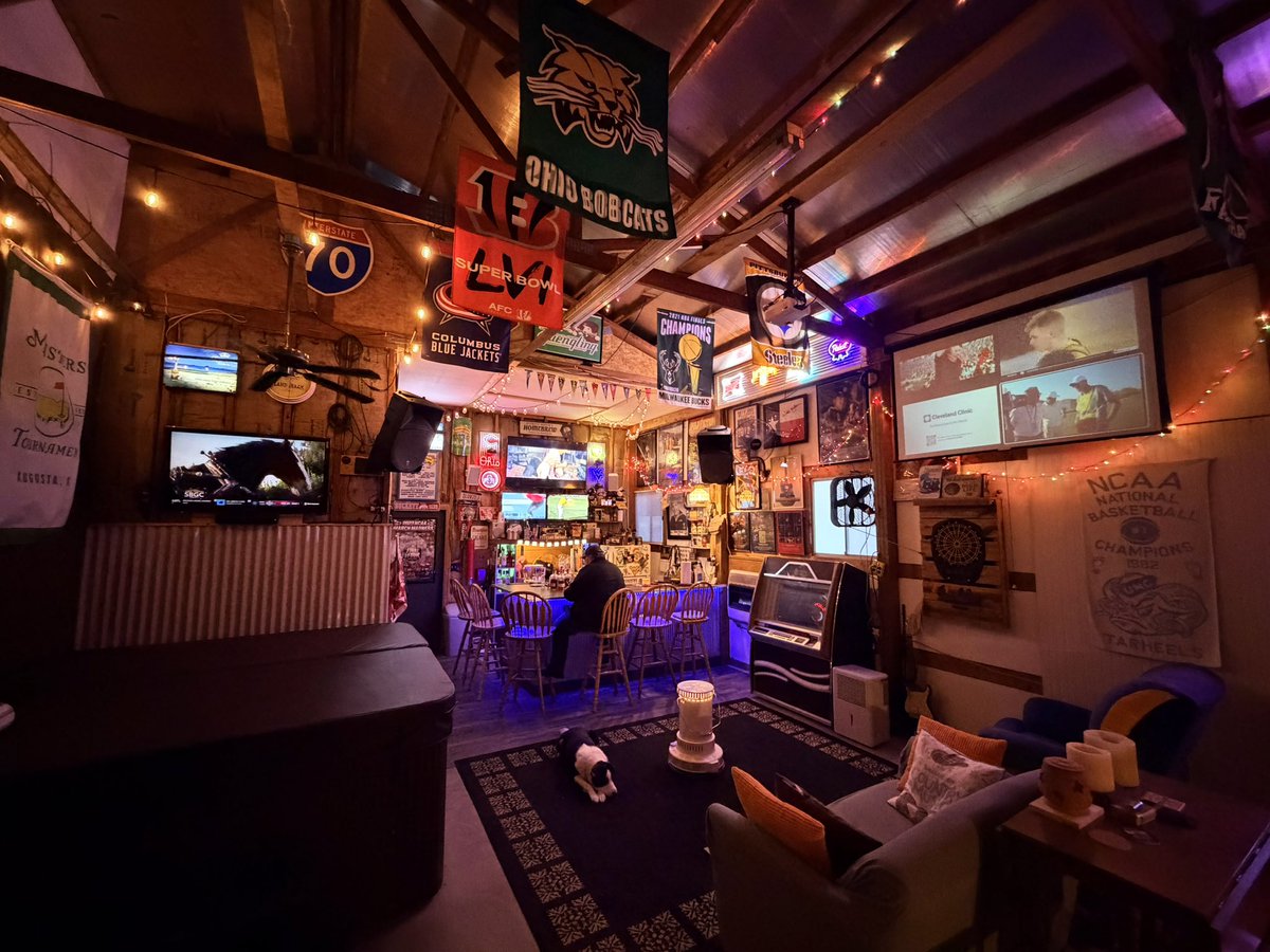 Tom Hunter tweet media