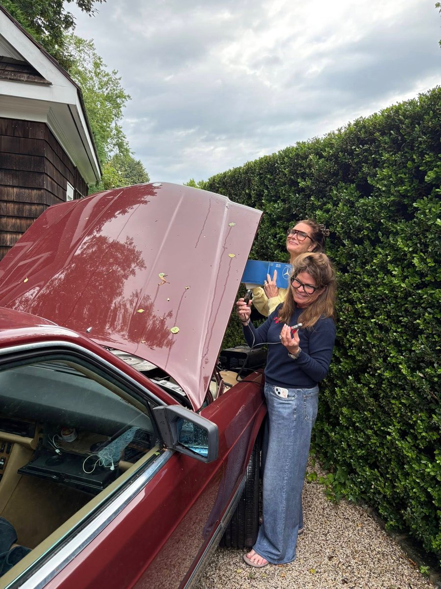 Brooke Shields tweet media