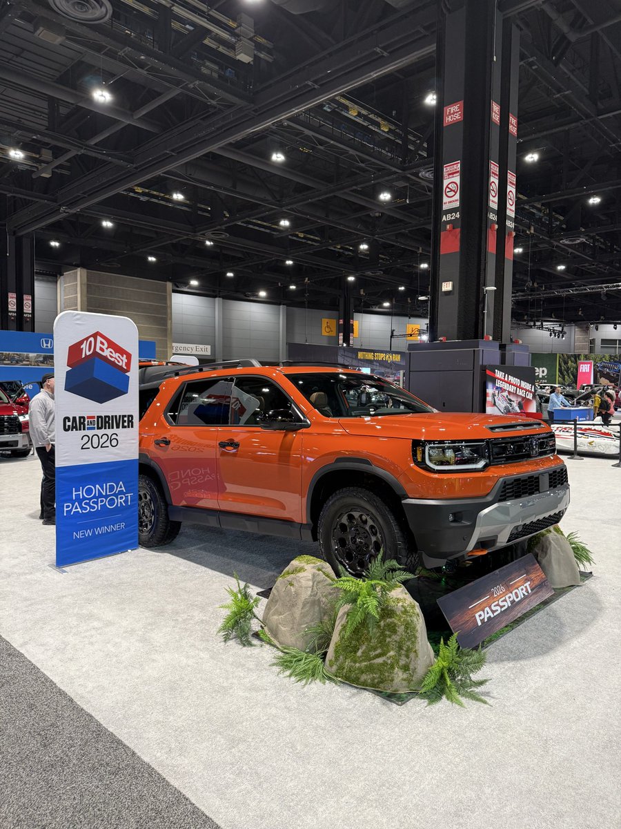 Chicago Auto Show tweet media