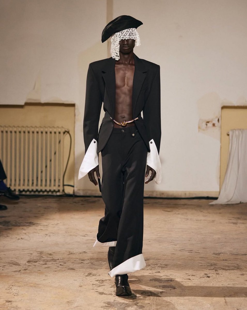 NIYMUSE's tweet image. Caleb McLaughlin in Egonlab ss26 styled by Katie Qian at the ‘GOAT’ movie premiere