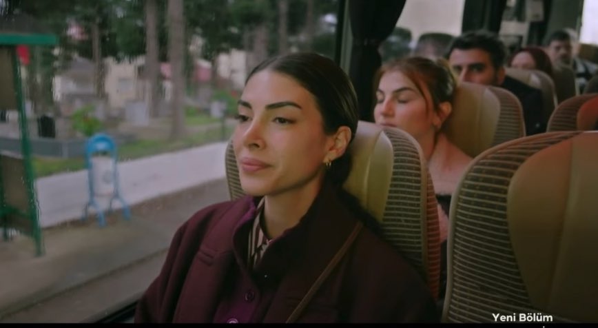 sevdiği adamla o otobüse binmeyi planlarken kendi yoluna bakıp yalnız o binmesi ve arkada herkes kendi yolina allah selamet versun çalınması mahvetti