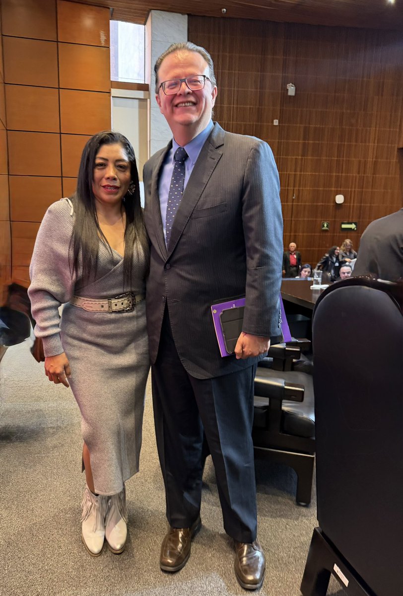 JessicaCis1985's tweet photo. Asistí a la presentación de el libro "Entre la Constitución y la campaña mediática; " ofrece un análisis jurídico sólido sobre la integración de la Cámara de Diputados en 2024, más allá de los titulares y la polémica. 
 
Con la participación de sus autores👉🏻
✅ Doctor Ricardo Monreal Ávila
Presidente de la Junta de Coordinación Política de la Cámara de Diputados.
✅ Maestro Sergio Gutiérrez Luna
Vicepresidente de la Mesa Directiva de la Cámara de Diputados.
✅ Doctor Felipe de la Mata Pizaña
Magistrado de la Sala Superior del TEPIF.
✅ Licenciada Guadalupe Taddei Zavala
Consejera Presidenta del INE.
✅Licenciada Maiella Gómez Maldonado
Presidenta de la Comisión de Trabajo y Previsión Social de la Cámara de Diputados.
✅ Maestra Alejandra Tello Mendoza
Jefa de Unidad en la Escuela Judicial Electoral.