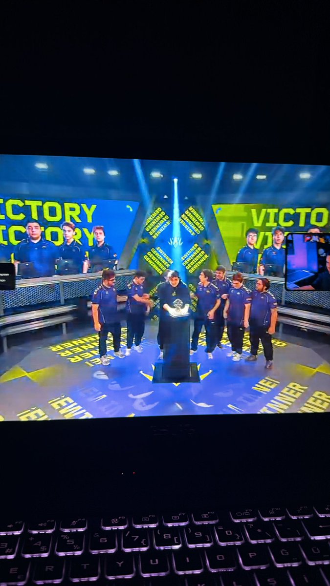 en basindan beri basarabilecegimizi biliyodum helal olsun takim #FORZABBL