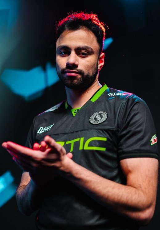 GGBreakingPoint's tweet photo. 🚨@DashySZN Map 3 vs Boston Breach

- 29/20 (1.45KD)
- 21 Non traded Kills
- 3626 Dmg

OpTic with the SWEEP🧹 https://t.co/do87fTbSZj