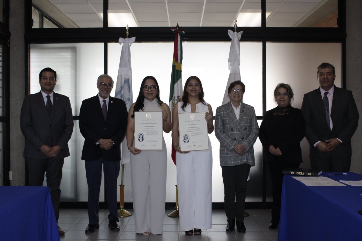 En Ceremonia de Titulación, el Rector de la Universidad Latina de México, Lic. Carlos Lemus Muñoz Ledo, hace entrega de Título de la Licenciatura en Cirujano Dentista a

L.C.D. María Jacqueline González Saavedra
L.C.D. Jessica Chanell Carrillo Díaz

¡Muchas Felicidades
