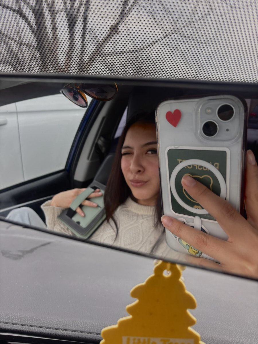 jennayskies's tweet photo. ✦   ˚　.   #moothunt  ✦  #promotwt    .　˚   ✦

⟡ — 25
♡ — she/her
⟡ — k-pop, reggaeton, pop, rap, etc
♡ — ow, rivals, fortnite, etc
⟡dog mom!

♡ / ↻ lets be #moots!! ₍ᐢ. .ᐢ₎ https://t.co/7ExF0Dh2JO