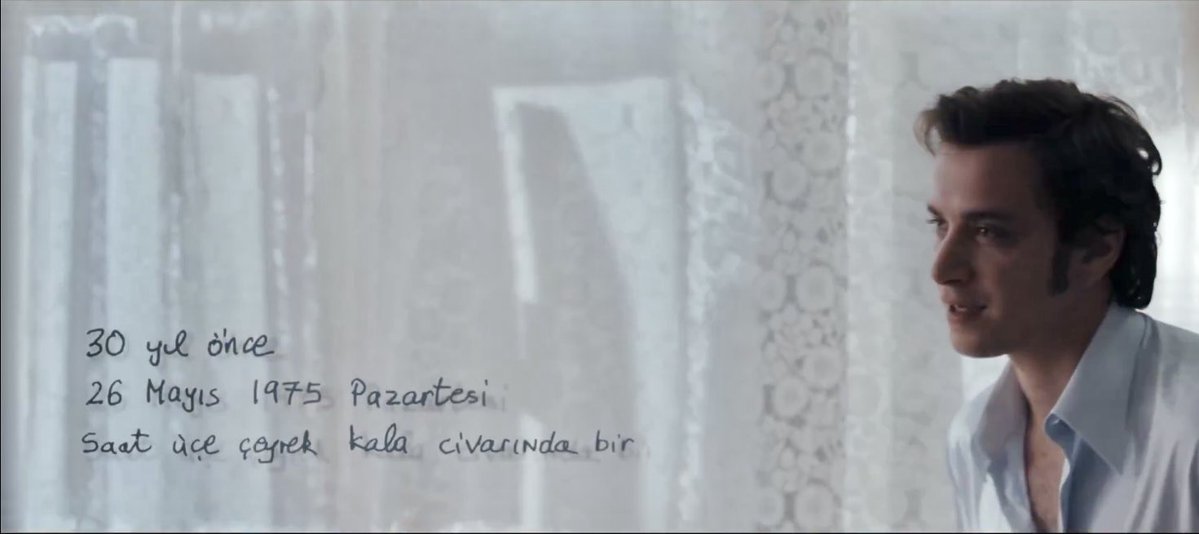 #MasumiyetMüzesi’ni bitirdim🚬 Çok beğendim. Karakterlerin hepsi birbirinden falsolu. Aşktan ziyade Kemal’inki saplantı/takıntı, Füsun’unsa aşırı hırsı vardı. Tutku ve sigara zararlıdır🔥 Selahattin Paşalı çok iyi bir oyuncu ve çok yakışıklı. Eylül Lize Kandemir iyi iş çıkarmış👏🏻