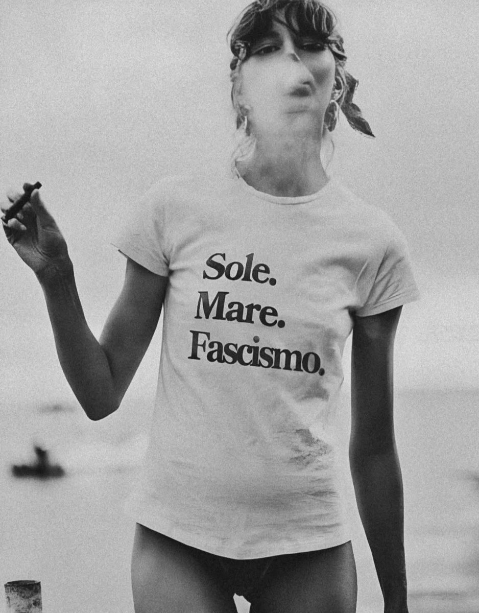 No creemos en el sol, nos asusta el Mar… Todos lejos del fascismo: