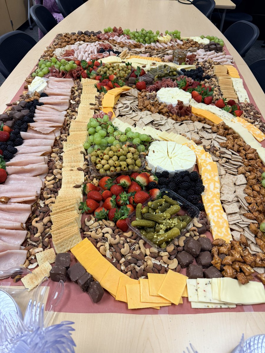 Polly Ryon Middle School tweet media