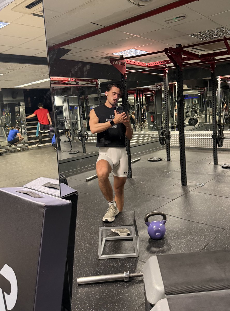 PeterX97_'s tweet image. Do you believe in life after love?  💔