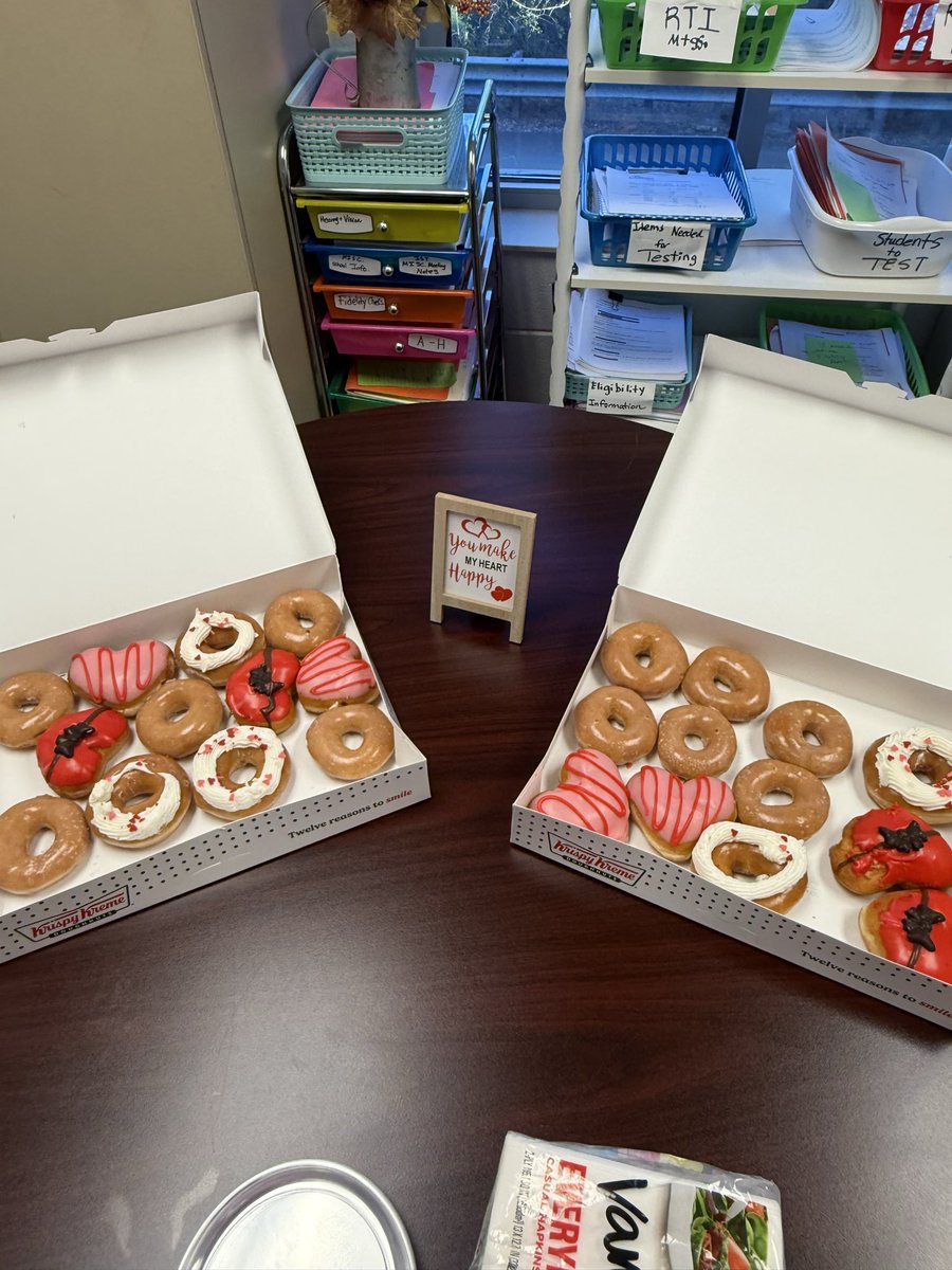 Teach2Peach's tweet photo. @FCS_SEC Ridgeview's SEC team is so sweet! That's why they received a sweet Valentine treat!!!❤️💕 https://t.co/ajd6u2e7aW