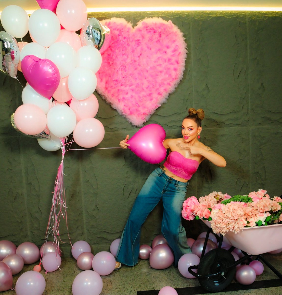 JuiceSinger's tweet image. Happy Valentines day 💓