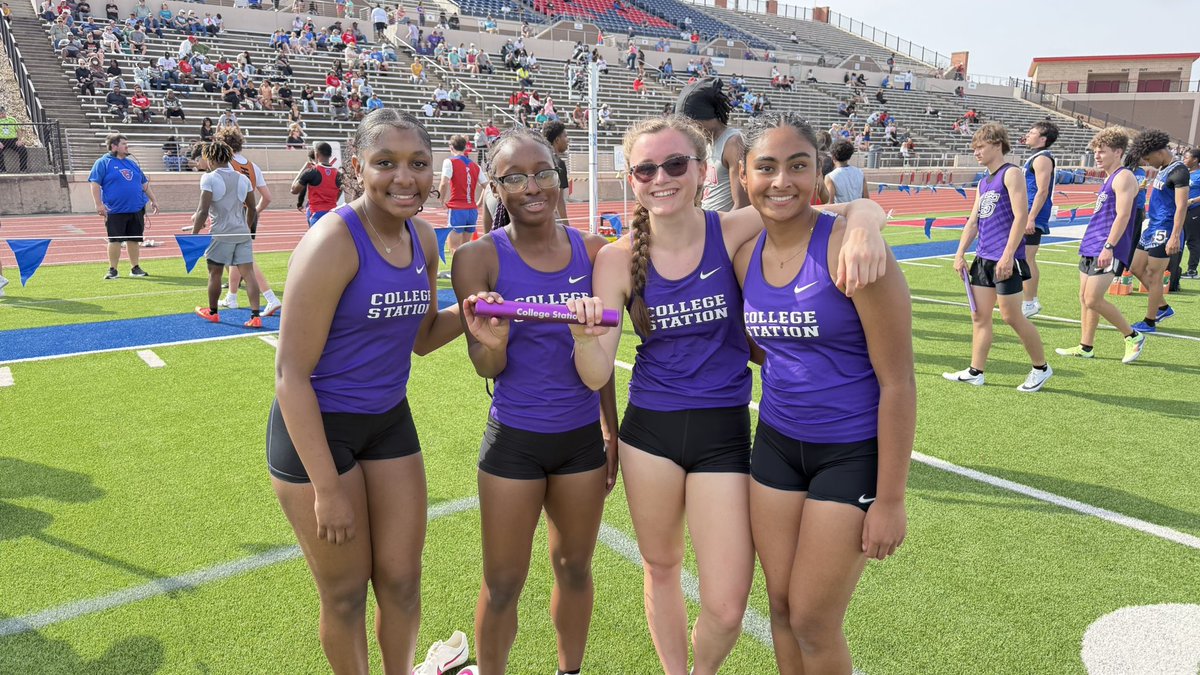 CStatTF's tweet photo. 🔥🫠 Panther Relays 800m Medley🫠🔥

We missed the JV pic, but the team of Gooding, Gooding, Robertson, &amp; Maxey  placed 5th. 

The varsity team of Foster, Moody, Hapes, &amp; Paruchuri ran hard to place 4th.

👏 Congrats ladies!

#SpeedKills https://t.co/A4RDBjHkzq