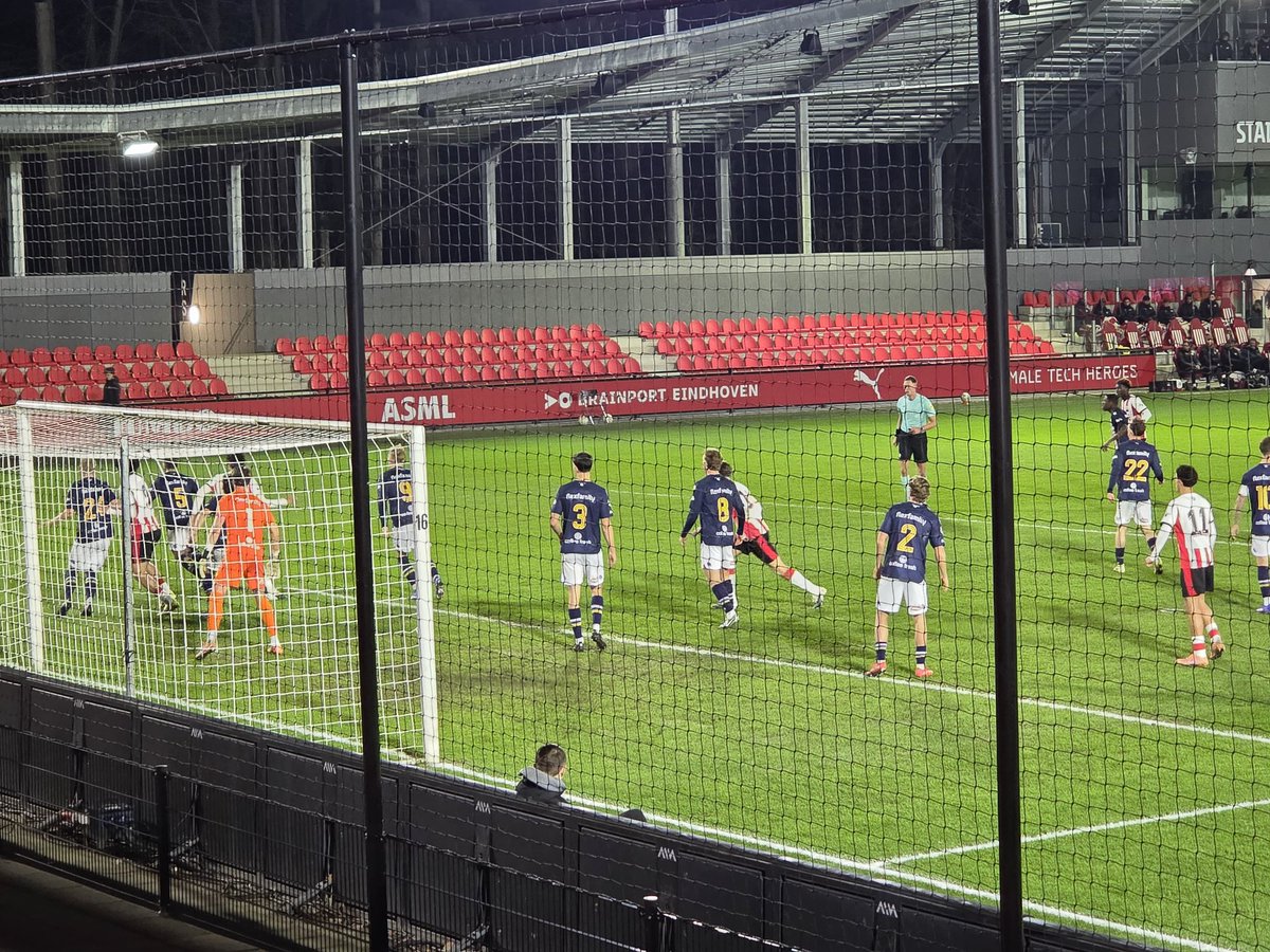 niek92jansen's tweet photo. β½ Jong PSV π De Graafschap
π
13-02-2026
βοΈ 1-2
π Keuken Kampioen Divisie
π·οΈ 514 toeschouwers
π TenCate Stadion De Herdgang, Eindhoven π³π±
De Graafschap wint in Eindhoven en staat nu weer derde β½
#JongPSV #DeGraafschap #psvGRA #Eindhoven #Doetinchem #groundhopping https://t.co/7CWZK4fyLV