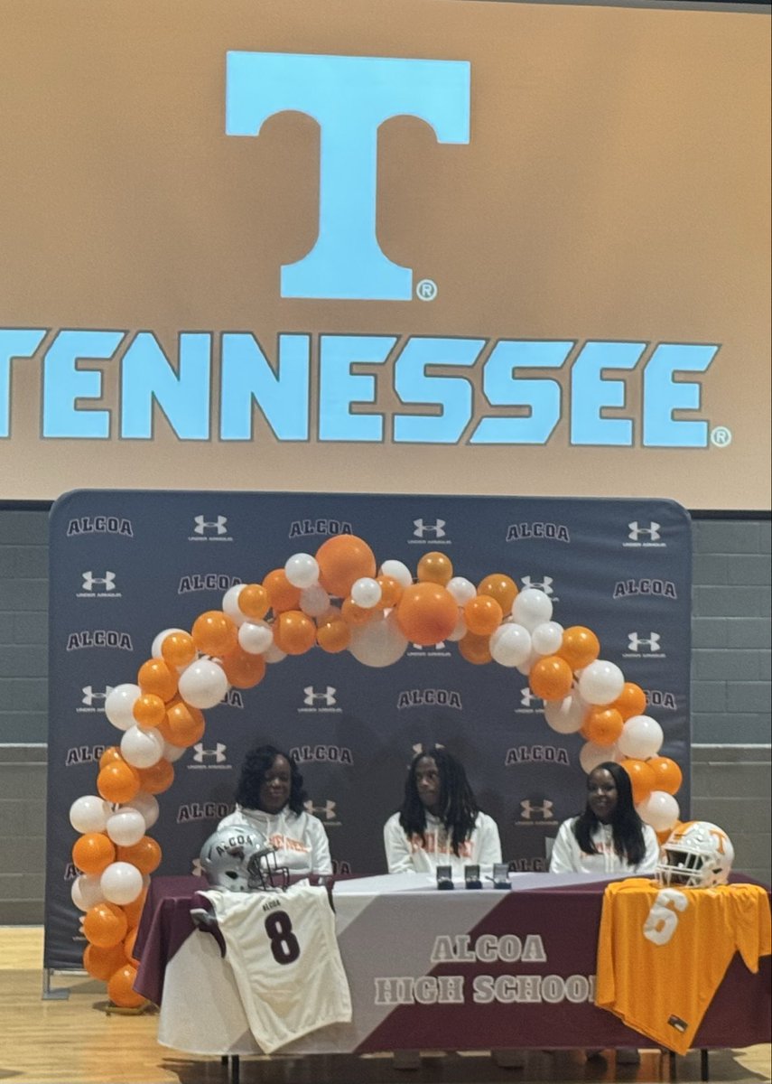 alcoasports's tweet photo. Congratulations to @Jacolby_cooper8
Signing today with the @Vol_Football 
🏈🌪️ https://t.co/ZomIxLkjuJ