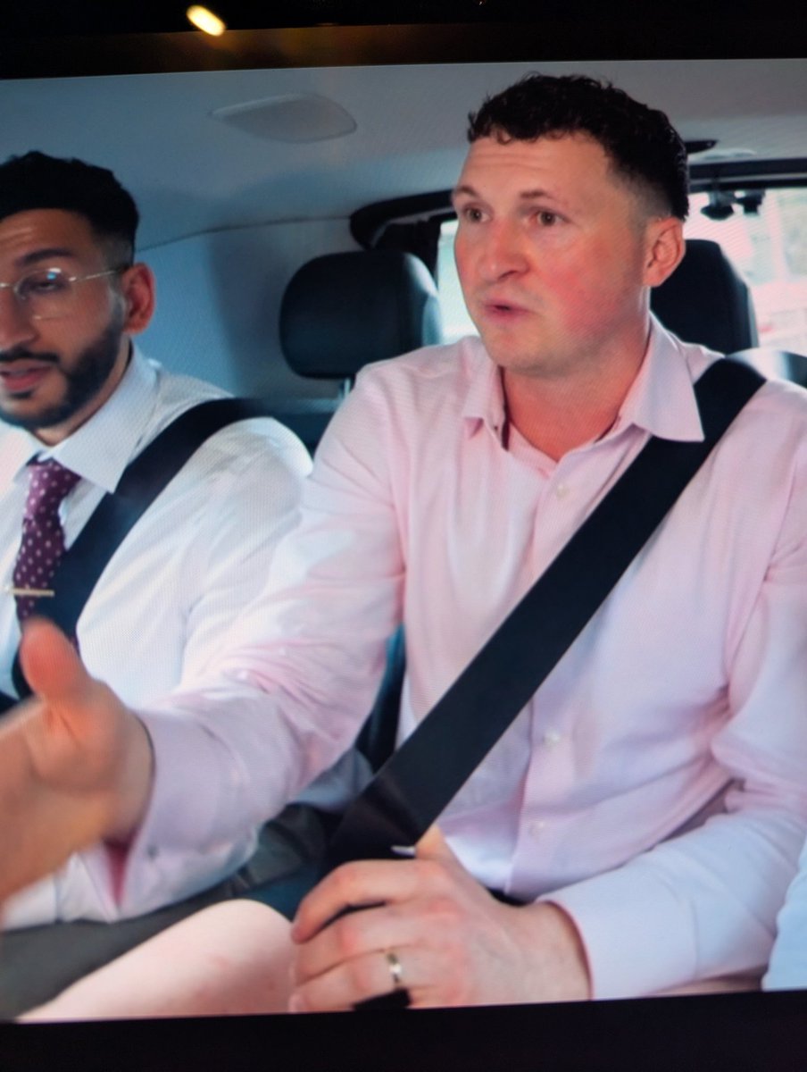 Cyclepath05_'s tweet photo. How has NOBODY else noticed this lad is trouser-less in the first episode of the new apprentice season ☠️☠️☠️ bro just wanted to air his legs out

#TheApprenticeuk https://t.co/fuQQM9I6Dd