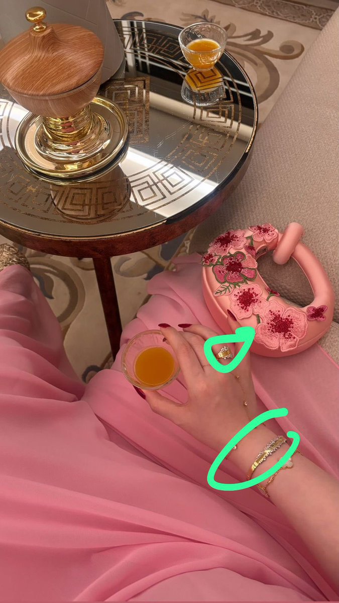 Muneera. tweet media