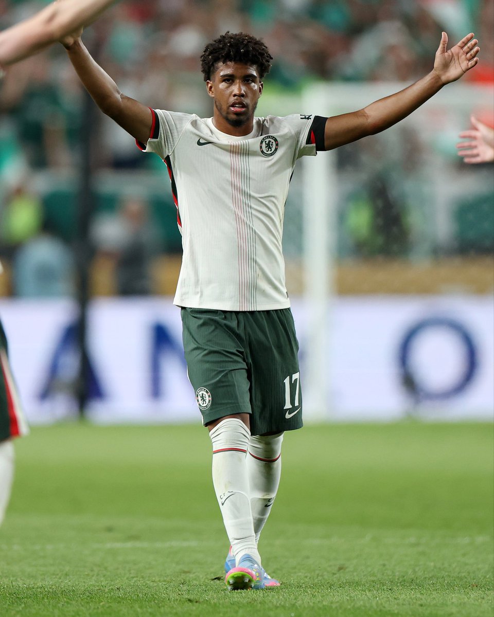 justcfc's tweet image. How do we even fit Lavia into the squad now? I’m not dropping Andrey