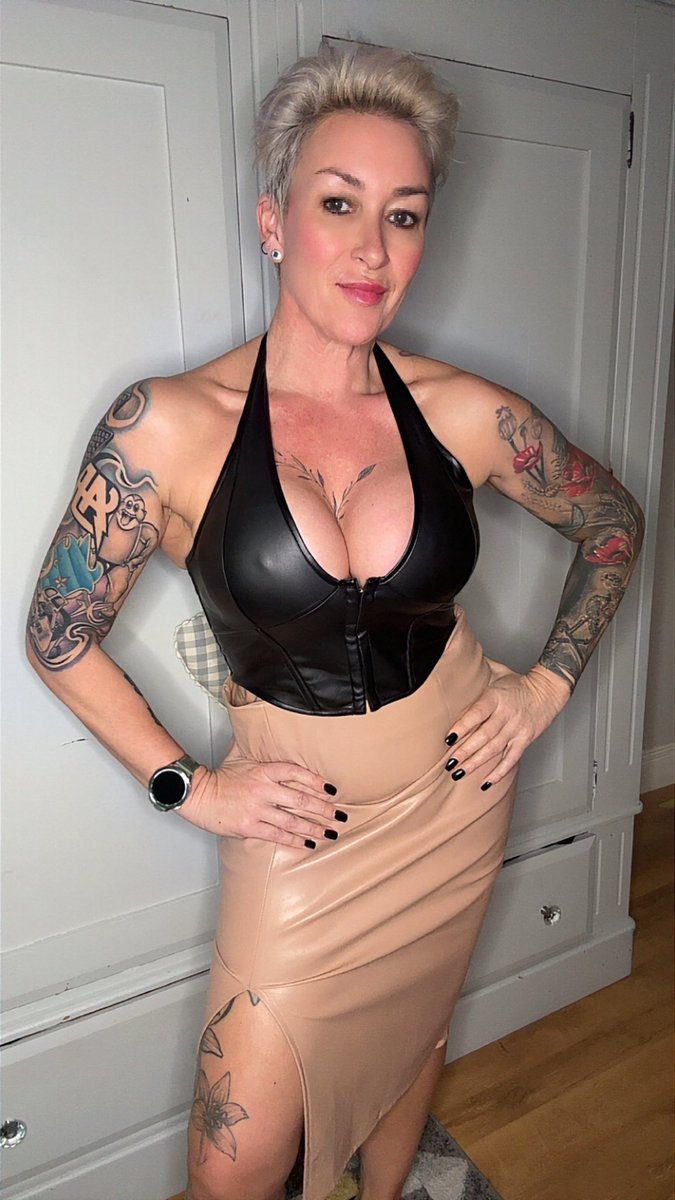 Lisaindevon tweet media