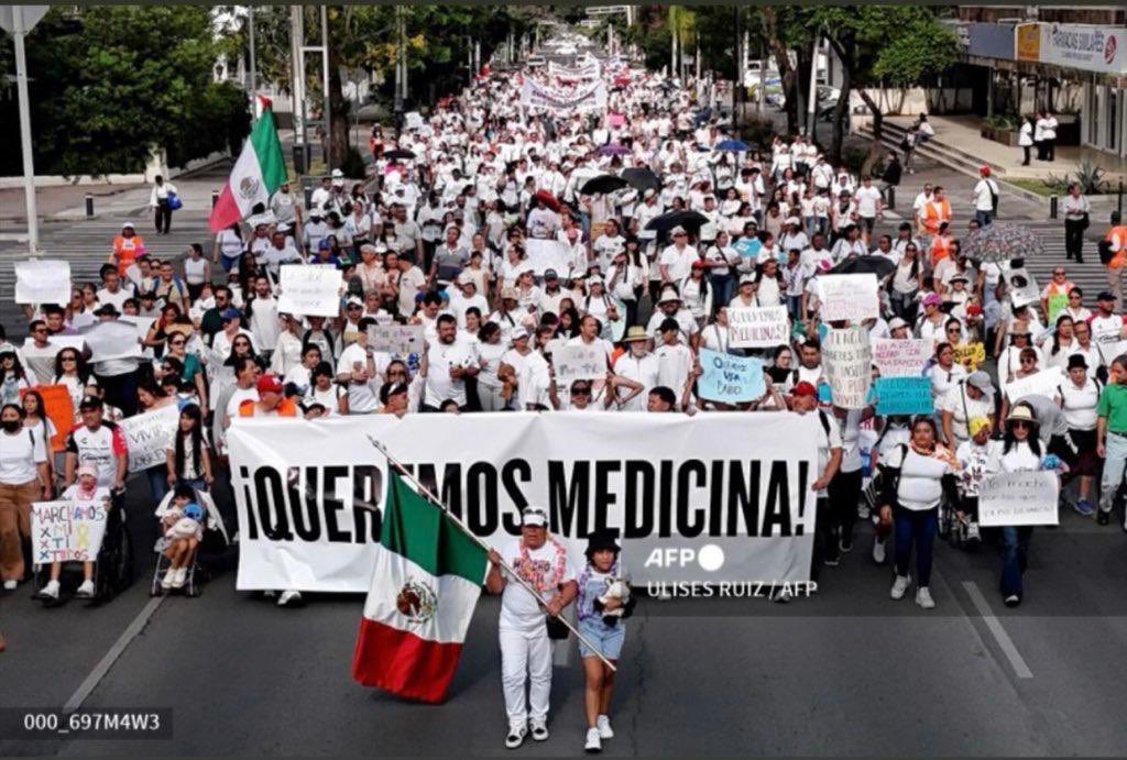 En 🇲🇽 Falta #Quimioterapia , niños y adultos sufriendo por la falta de medicina , es tiempo de #Milagros 
#QueremosQuimio También queremos #Humanismo y #Solidaridad 

Hagamos lo que ellos no! 

🇲🇽 BBVA  Cuenta: 0110098078 Clabe:  012320001100980784  Campeones de la vida NR AC