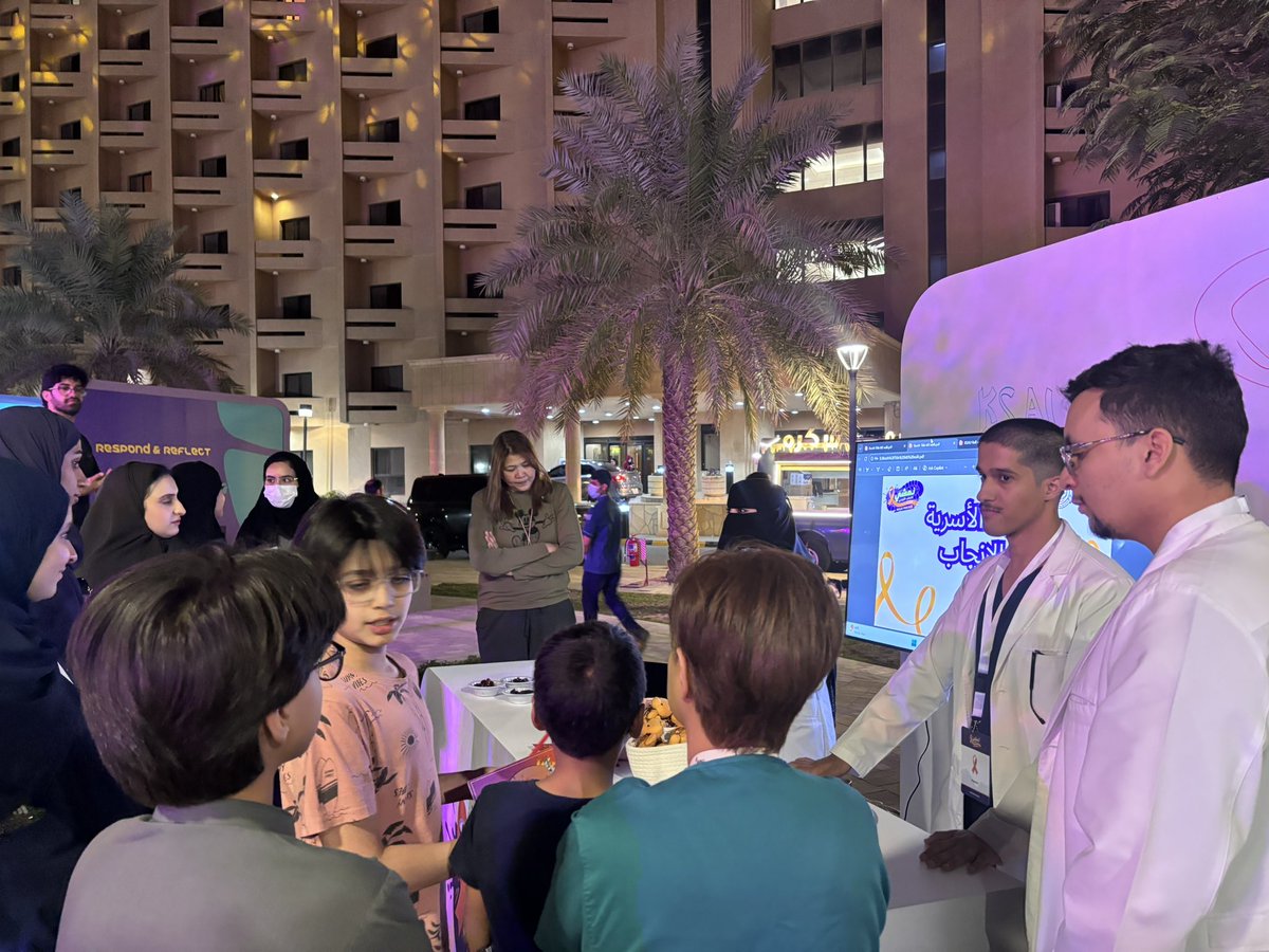 91got's tweet image. كما يسعدني ويشرفني حضور كل من الدكتور سلطان الشهري والدكتور محمد آل ماطر. 

كانت لزيارتهم إضافة قيّمة للحملة وأسهمت في إبراز أهدافها وترسيخ أثرها بين المرضى وأسرهم. 

خالص الامتنان لهذه الزيارة المشرفة، ونسأل الله أن يديم تواصلكم ودعمكم. 

@Sultan__Shehri
@AlmaterMo