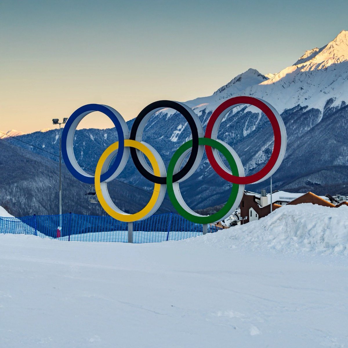 dengeplus's tweet image. Kış Olimpiyatları'nda yarışan sporculara verilen 10.000 prezervatif 3 günde tükendi.

Olimpiyat Köyü'nde kondom kıtlığı yaşanıyor. (The Guardian)