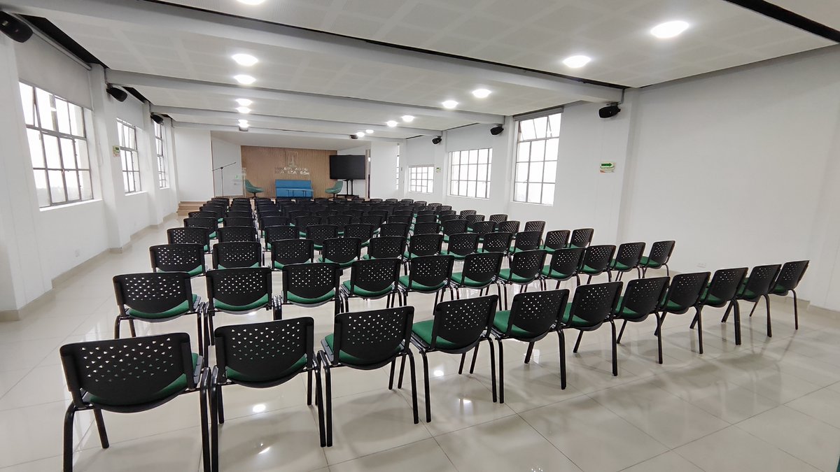 umanizales's tweet image. #Gestión     

La UManizales se sigue transformando, esta vez en homenaje a la vida y obra de la investigadora, María Camila Ospina Alvarado. 

Este auditorio con capacidad para 120 personas está ubicado en el tercer piso del edificio histórico, en el antiguo 336.