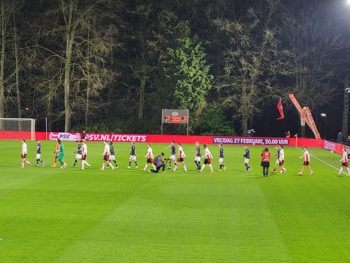 nielsvenus's tweet photo. De Graafschap wint met 1-2 van Jong PSV en staat weer op de derde plek in de Keuken Kampioen Divisie π
TenCate Stadion De Herdgang, Eindhoven π
#psvGRA #DeGraafschap #PSV #groundhopping https://t.co/jH3vC7EXUD