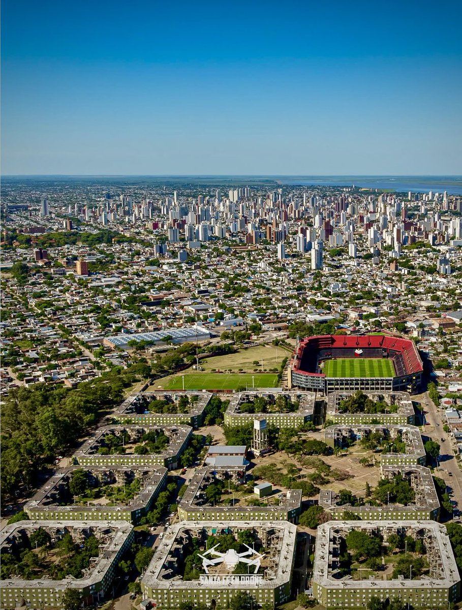 mutantesabalero's tweet photo. Miren lo que es este FOTÓN de Santa Fe en drone 😍 https://t.co/yfqAApniHZ