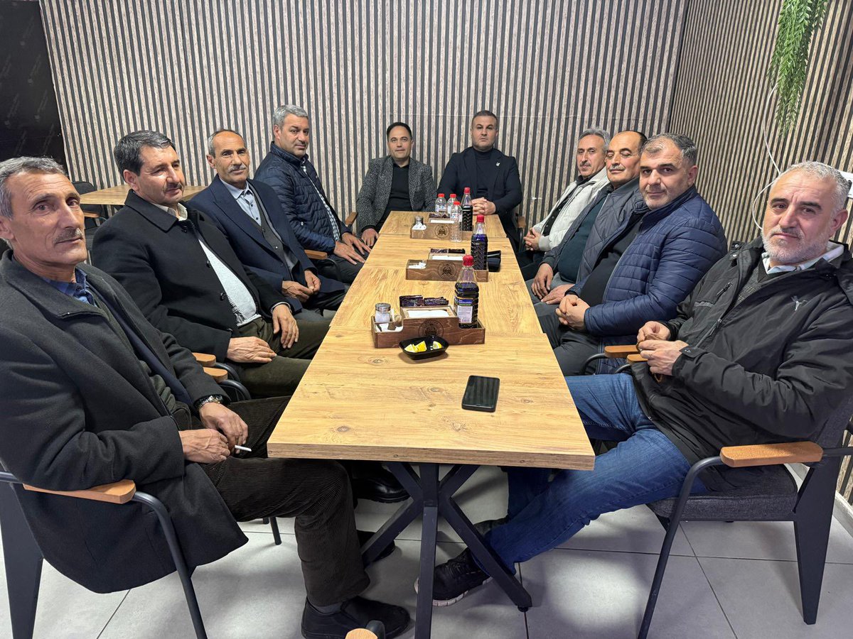 📍Genç
Genç ilçe başkanımız Sn.Mehmet Çatkın, Genç İlçe sorumlumuz Sn.Abdurrahman Koçakelçi ve Genç ilçe yönetimimizle birlikte olduk. Verimli geçen toplantımızda, Genç İlçe Başkanımız Sn.Mehmet Çatkın ve yönetimimize teşekkürlerimi sunuyorum. 
#Bingöl #Genç