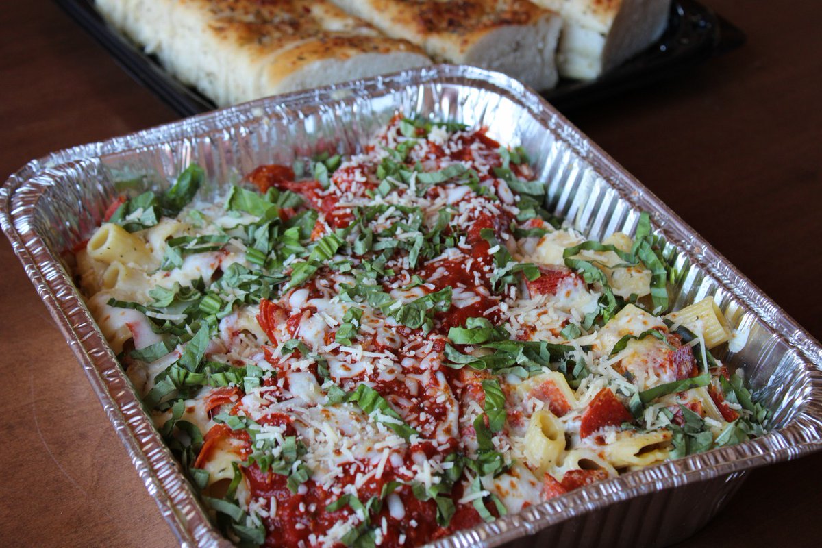 GreenMillCaters's tweet photo. 𝑬𝒇𝒇𝒐𝒓𝒕𝒍𝒆𝒔𝒔 𝑪𝒐𝒓𝒑𝒐𝒓𝒂𝒕𝒆 𝑳𝒖𝒏𝒄𝒉𝒆𝒔 ✨

From trays and platters to customizable box lunches, pastas, and crisp salads, our corporate catering makes office meals easy and delicious.

Contact us today: https://t.co/UK9oaZ7vPZ https://t.co/6PHubkudTp