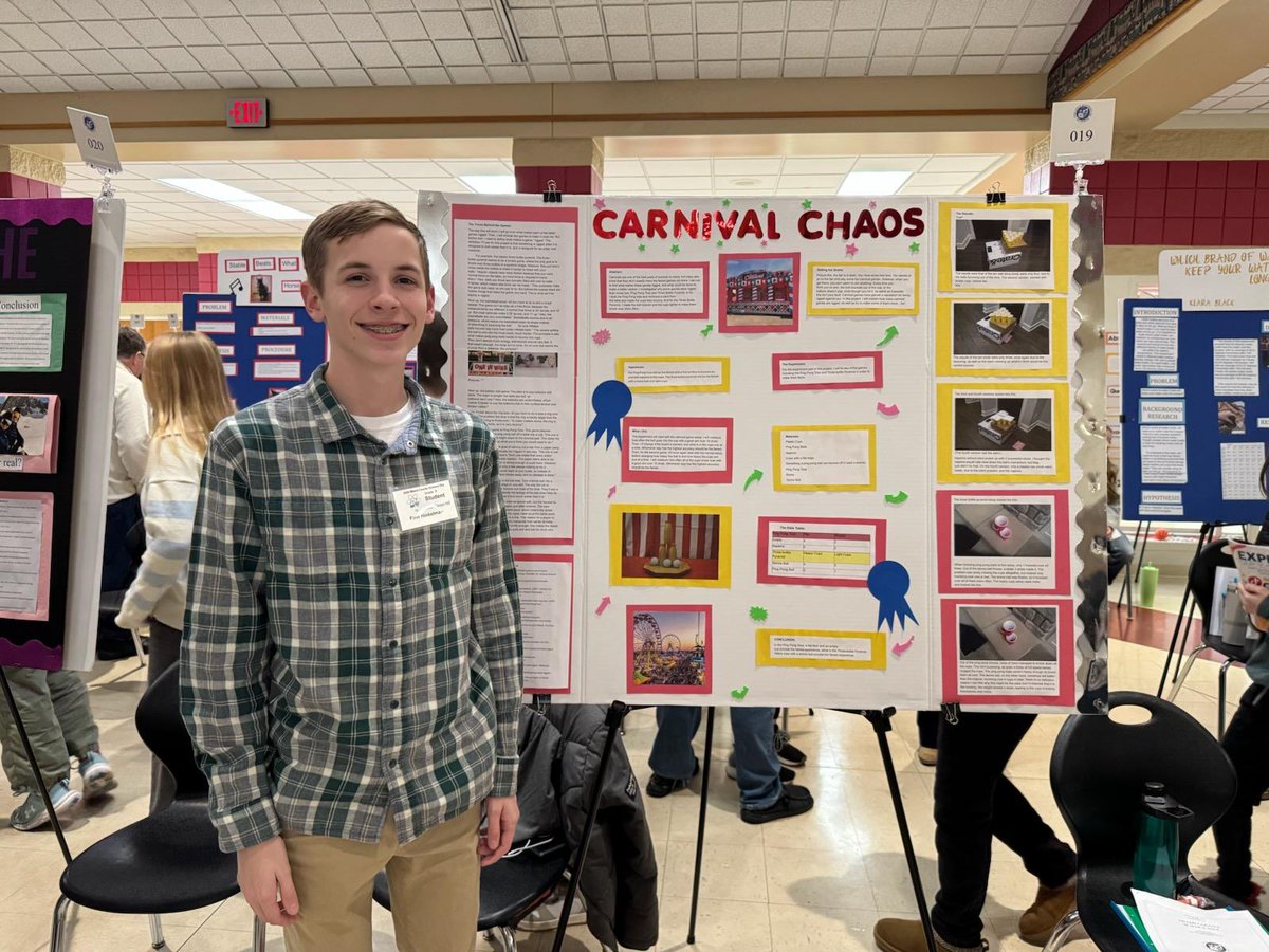 Congratulations to Finn Hinkelman on his Superior Rating at the Science Fair! 
#BulldogPride